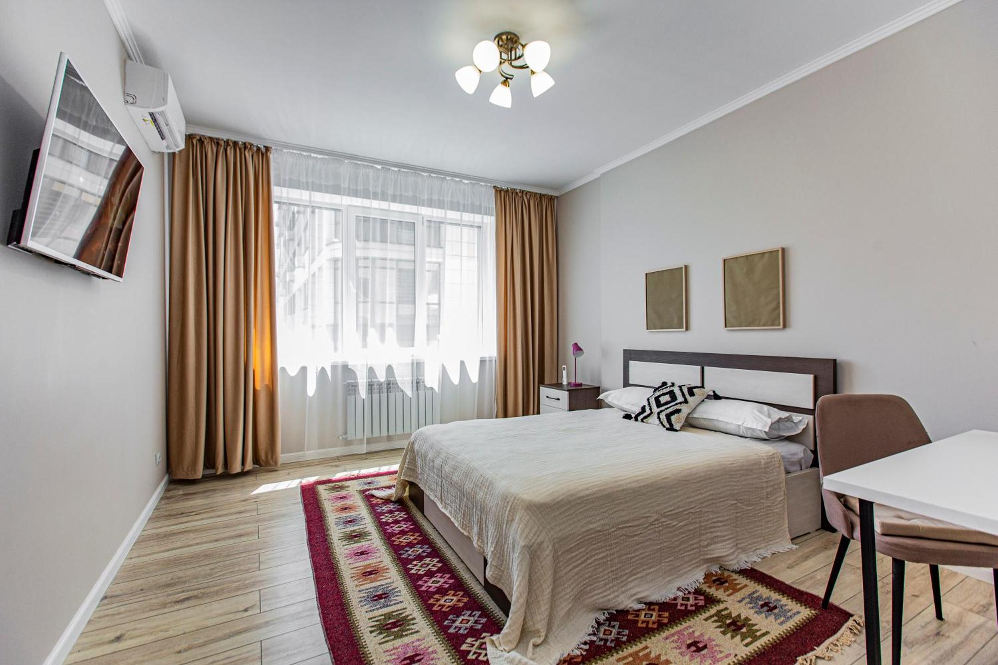 2 Room Apartment In The Center Almaty Exterior foto